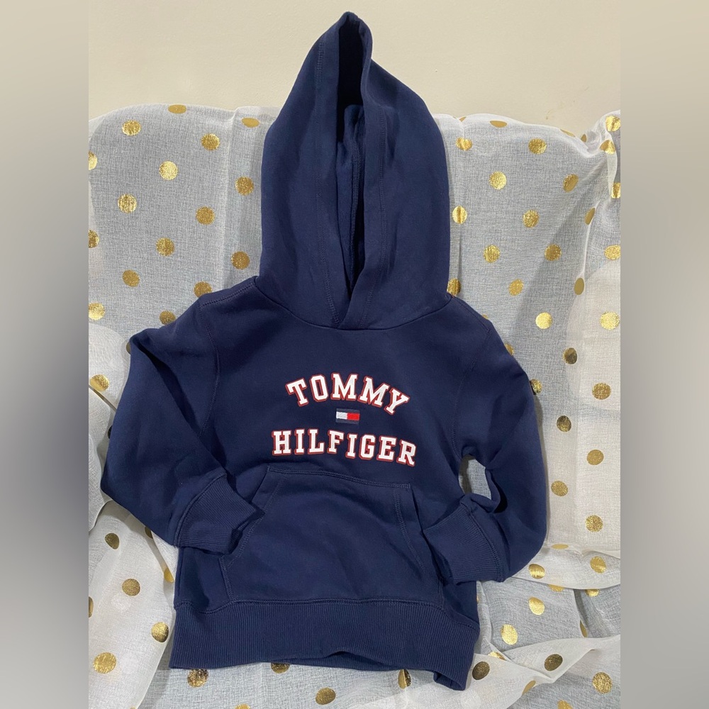 ⭐️Tommy Hilfiger Boys 4 & 5 Pullover Hoodie